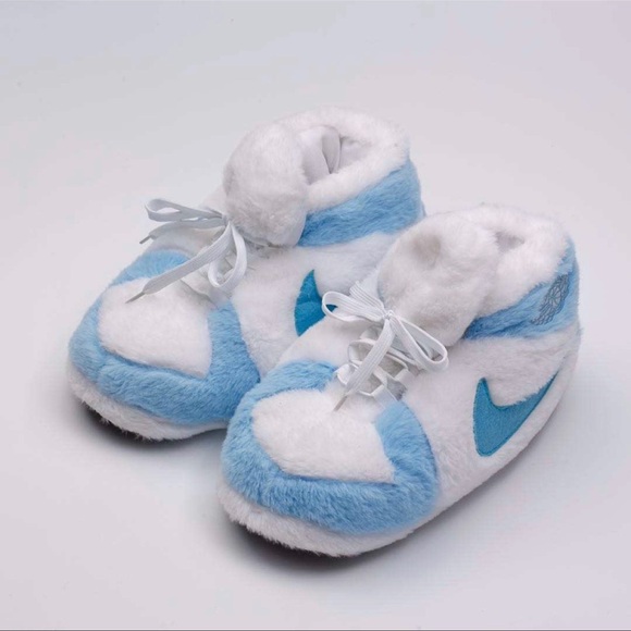 Nike Shoes - Nike Dunk slippers brand new one size fits all unisex puffy comfy
